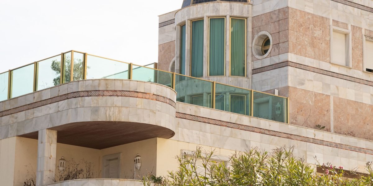 How to Buy Luxury Homes Dubai For Sale: A Buyer’s Blueprint 2026