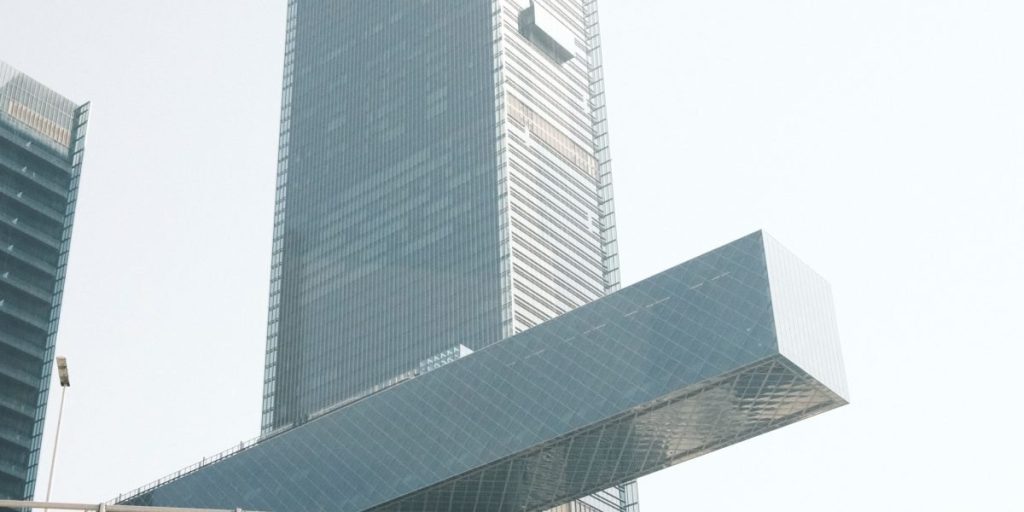 How to Vet Real Estate Companies in Northern Emirates for Secure Investments